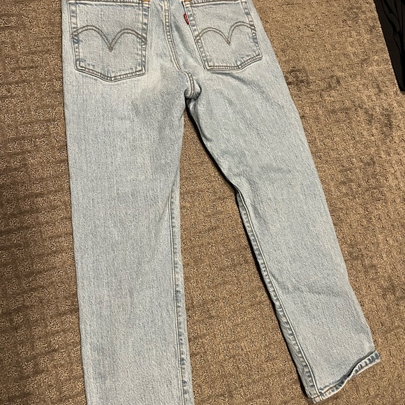 Women’s Levi’s Wedgie Straight Jeans - Picture 3 of 3